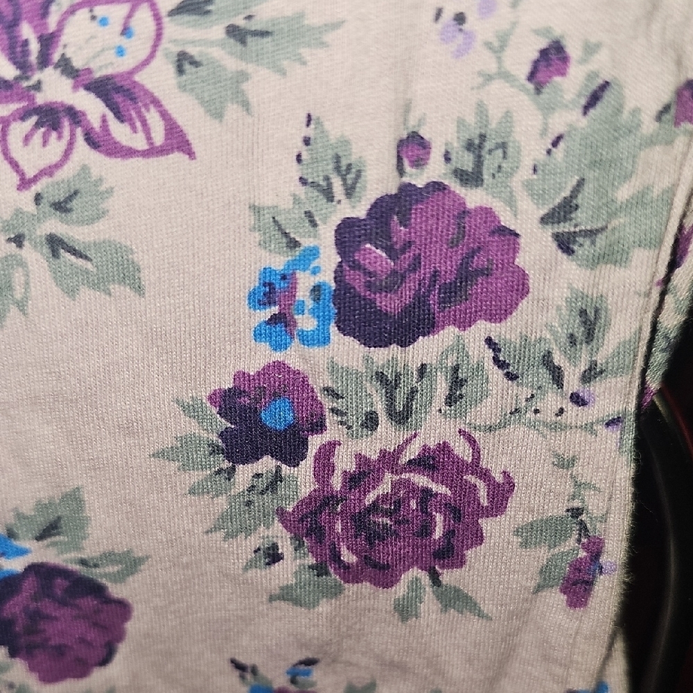 Fleurish Lavender Floral Ruffle Blouse Size Large - Picture 3 of 7